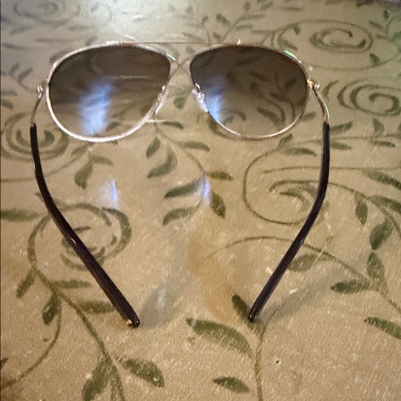 Tom Ford Women's Gold Frame Sunglasses - Picture 6 of 8